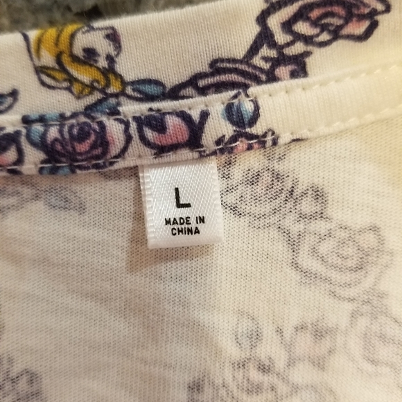 NWOT Authentic Disney Lg. top - Picture 4 of 14